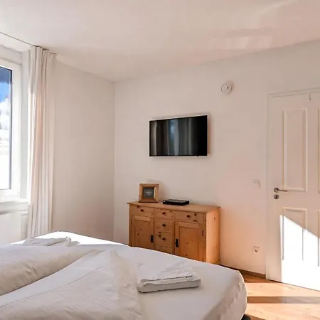 Am Breitenberg Cb 11 *